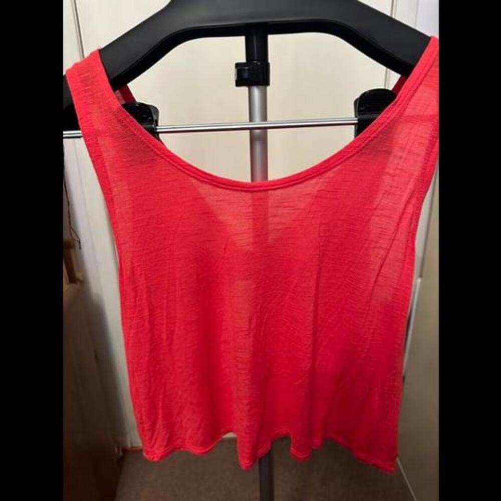 Flaunt Your Style with this Chic Open-Back Crop Top from Charlotte Russe